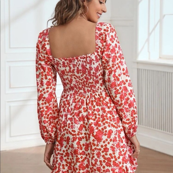 XS printed dress, stretchy, EUC - Picture 4 of 4